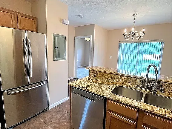 1341 Lyonshire Dr — Photo 8