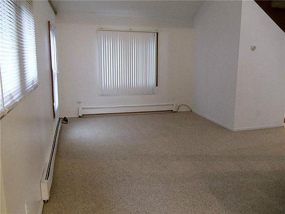 3rd image of 5846 316th St