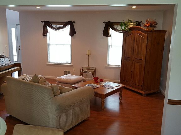 2nd image of 2 Galloway Ct