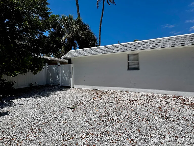 2836 Bayview Dr #B — Photo 14