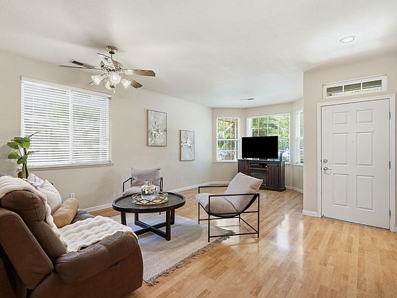 5th image of 2386 Sabrina Way