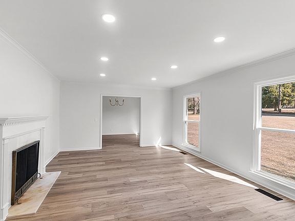 5th image of 3109 Mockingbird Ln