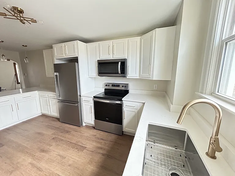 1385 Northwest Blvd — Photo 6