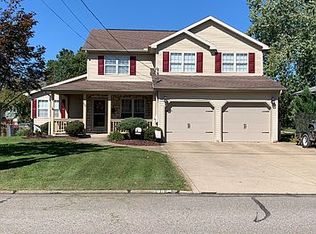 508 W 5th St, Williamstown, WV 26187