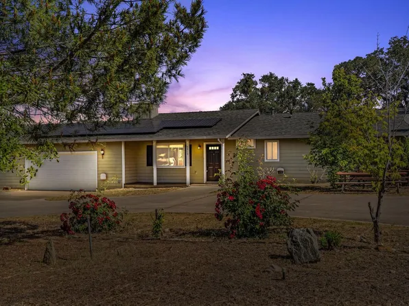 2813 Silver Rapids Rd, Valley Springs, CA 95252