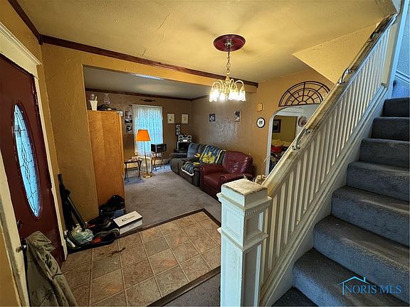 5th image of 242 South Ave
