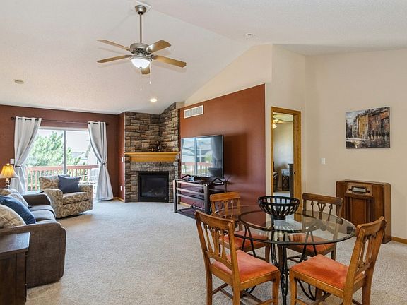 2nd image of 1898 Goose Lake Cir