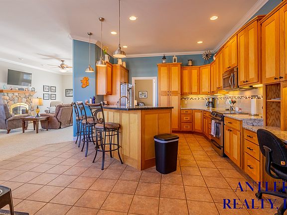 5th image of 813 35th St