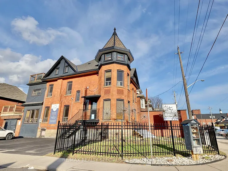 118 Fairholt Rd S #3 — Photo 16