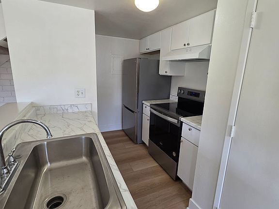 5th image of 2647 Spinnaker Ave
