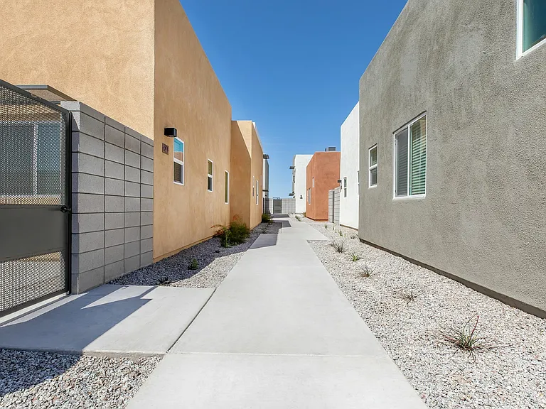 Brioso at the Bridges Exterior31