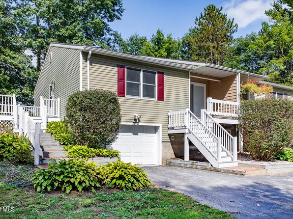 62A Devitt Rd, Waterford, NY 12188