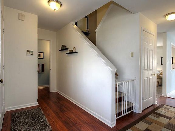 3rd image of 24 Wellspring Dr