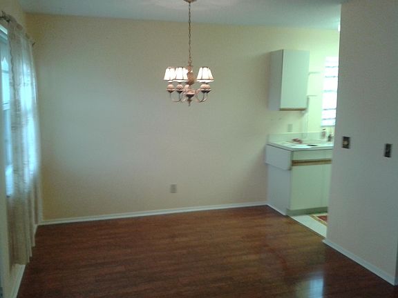 4th image of 26 Lake Vista Trl APT 206