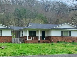 262 Gray St, Graysville, GA 30726