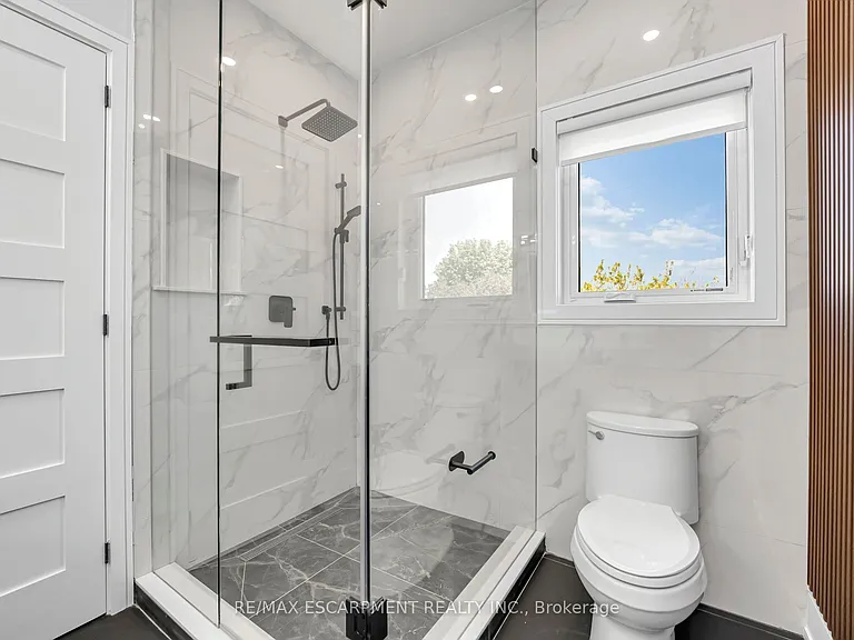 221 Morden Rd E — Photo 36