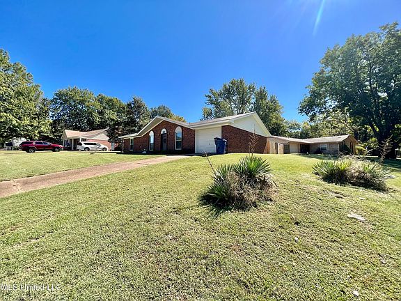 5th image of 5957 Briarwood Dr