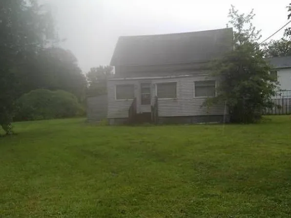 37 Lincoln St, Little Ferry, NJ 07643