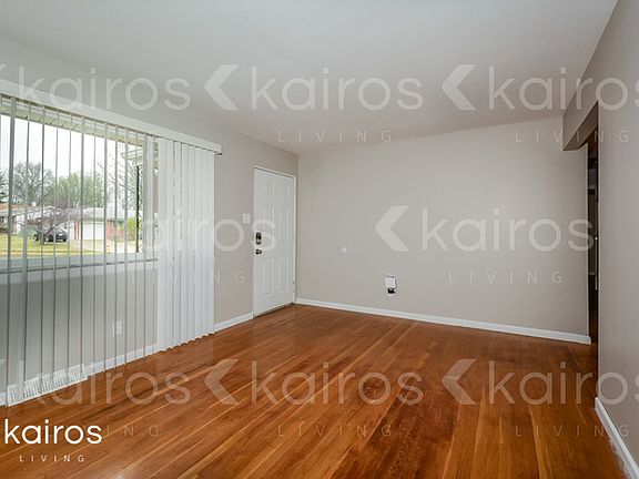 3rd image of 150 Sackett Dr