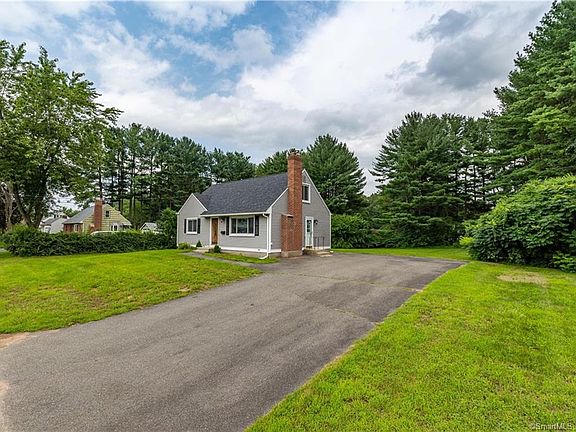 3rd image of 13 Peggy Ln