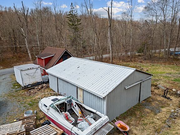 5th image of 121 Pond Rd