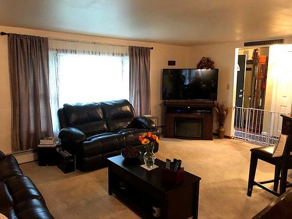 4th image of 65 Birchwood Dr