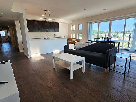 3rd image of 450 W Stadium Blvd #1