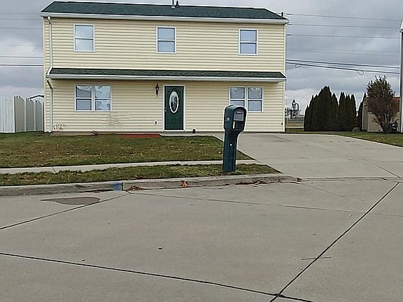 2nd image of 1318 Montego Dr