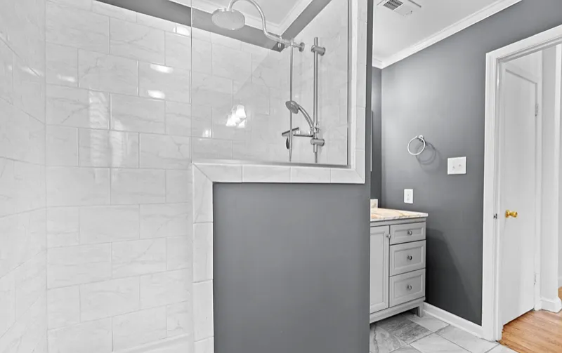 3 bed, 1.5 bath, 2137 sqft, $2,400 — Photo 3