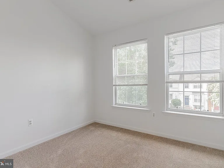 3290 Gina Pl — Photo 24