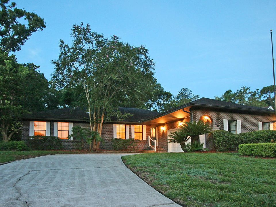 1st image of 8645 Royalwood Dr