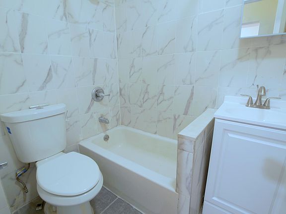 2nd image of 1305 Clay Ave #1
