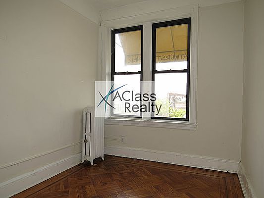 4th image of 30-03 47th St #3H