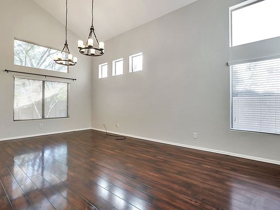 4th image of 4515 E Thorn Tree Dr