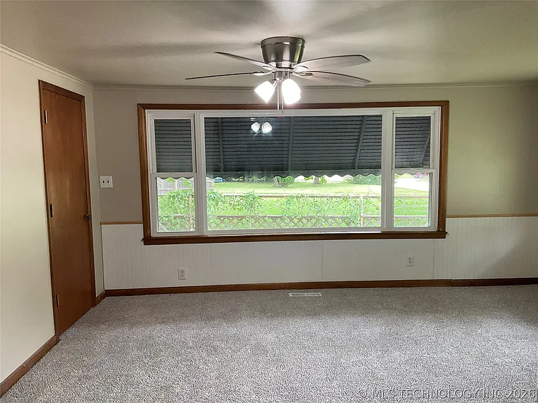 1644 S Knoxville Ave — Photo 6