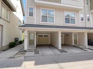 54 SW New Brighton Point SE, Calgary, AB T2Z1B8