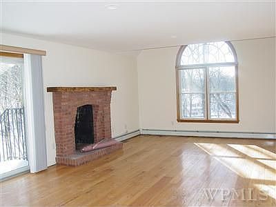 4th image of 276 Daisy Ln
