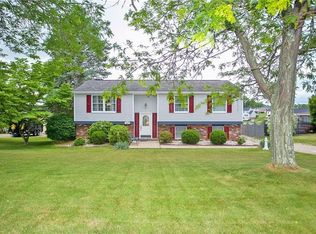 1989 Hertford Dr, South Park, PA 15129