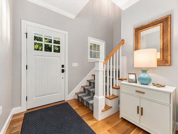 2nd image of 16 Hayes Rd