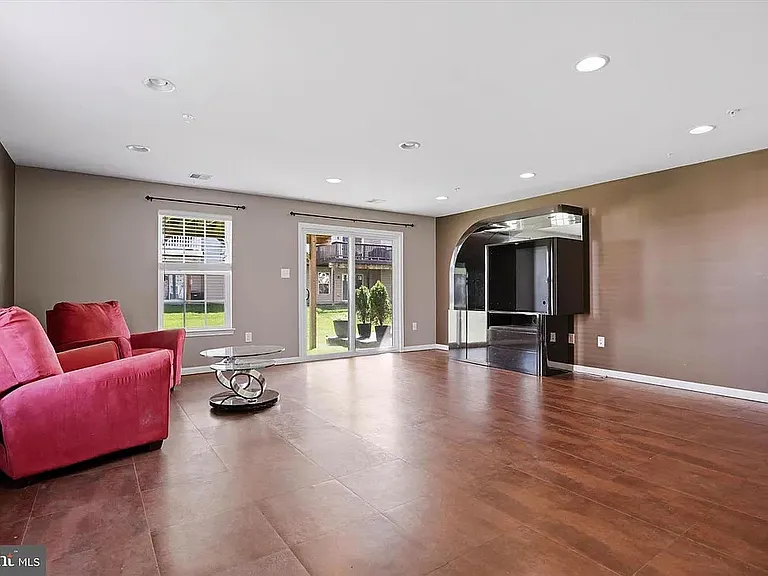 111 Sandpiper Ct — Photo 20
