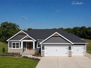 22940 Necole Rd, Holton, KS 66436
