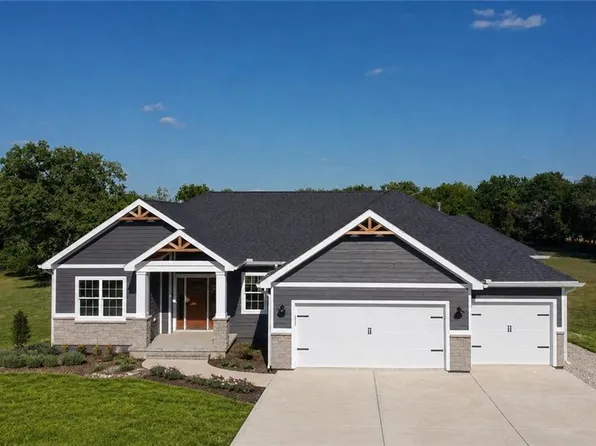 22940 Necole Rd, Holton, KS 66436