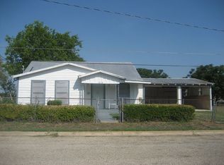 1019 Aransas Ave, Luling, TX 78648