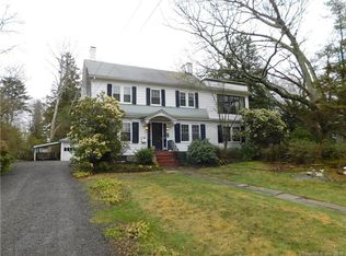 175 Parkway N, New London, CT 06320