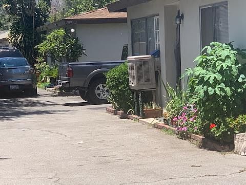 5th image of 209 S Vernon Ave #4