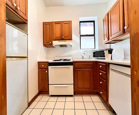 Rented by Compass | media 11