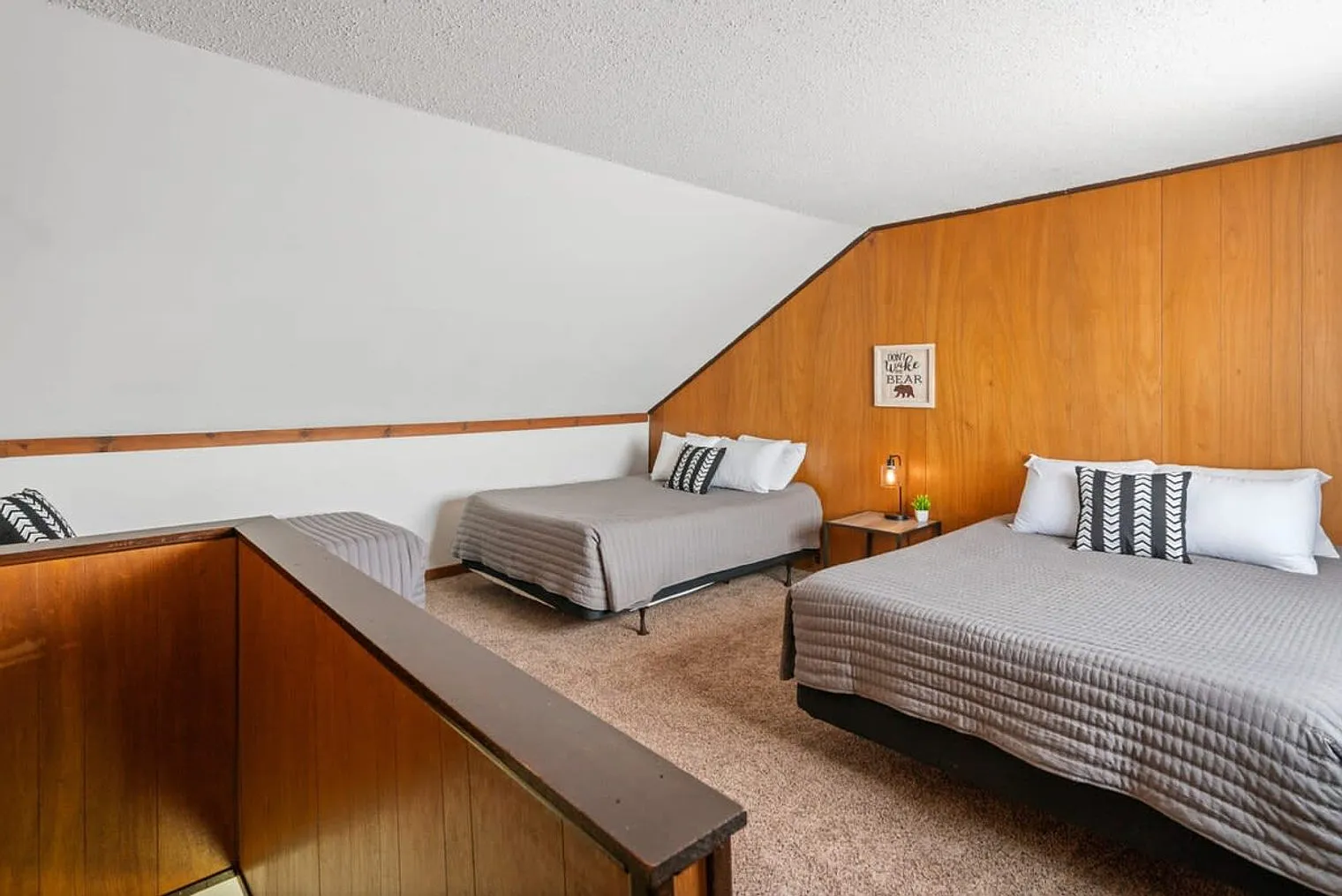1 bed, 1.0 bath, 592 sqft, $1,832 — Photo 4