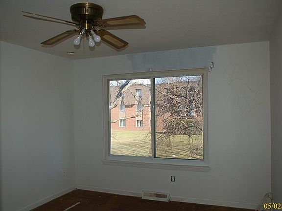 2nd image of 26567 Sussex Dr