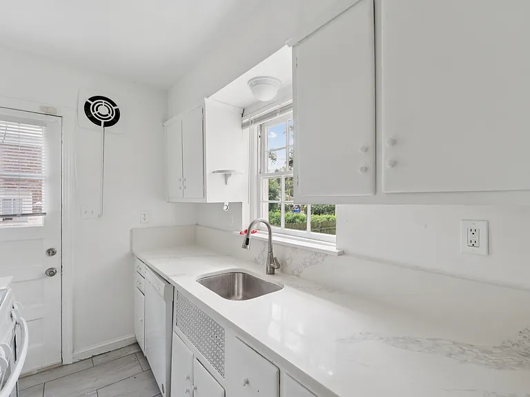 4603 Knox Rd #1 — Photo 8