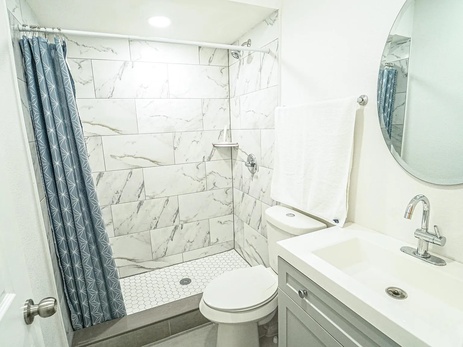 7 bed, 1598 sqft, $660 — Photo 3